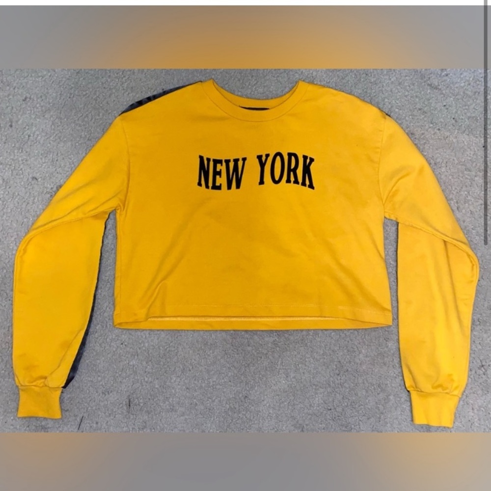 Forever 21 New York Sweatshirt - Picture 2 of 3